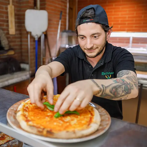 waldhaus_kueche_18-sm Pizzabäcker im Waldhaus